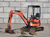 Kubota U17