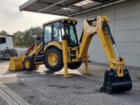 Foto van Gebruikt Bouwmachine Caterpillar 424 4X4 2022