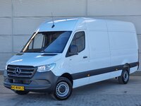 Foto van Gebruikt Lichte bedrijfsauto Mercedes Sprinter 2023