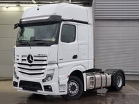 Foto van Nieuw Trekker Mercedes Actros 4X2