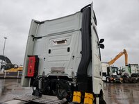Foto van Nieuw Trekker Mercedes Actros 4X2