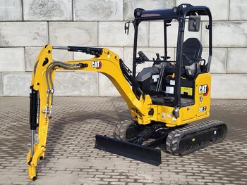 Foto van Gebruikt Bouwmachine Caterpillar 301.7 Track 2023