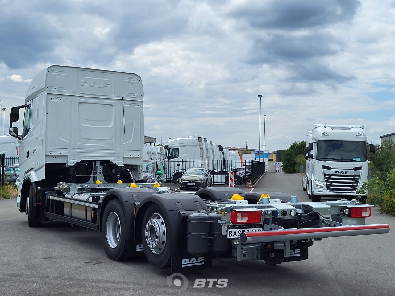 Back left : DAF XG 480 6X2 SDG Vaihtokuormatilat kuorma-autot