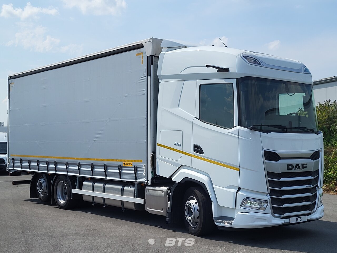 Other : DAF XG 480 6X2 WIELTON Camion rideaux coulissants