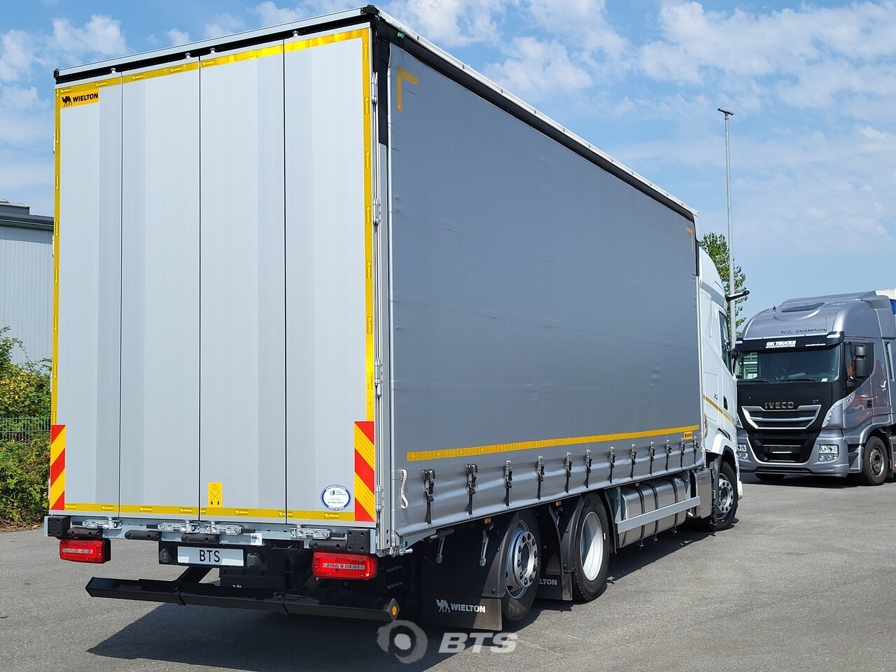 Other : DAF XG 480 6X2 WIELTON Camion rideaux coulissants
