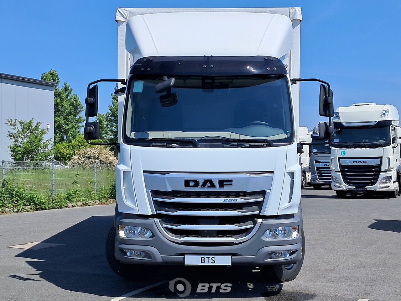 Front : DAF XB 290 4X2 Junge Camion rideaux coulissants