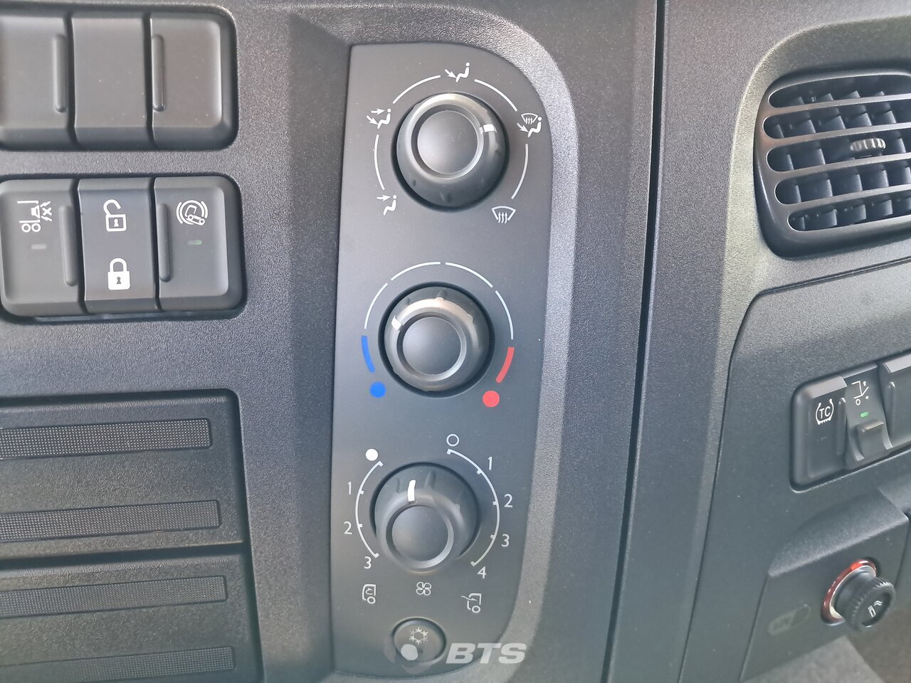 Other : DAF XB 290 4X2 Junge Camion rideaux coulissants