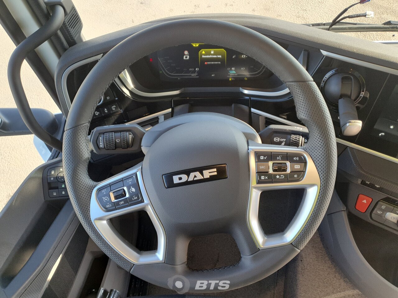 Other : DAF NXF530 Abrollkipper LKW