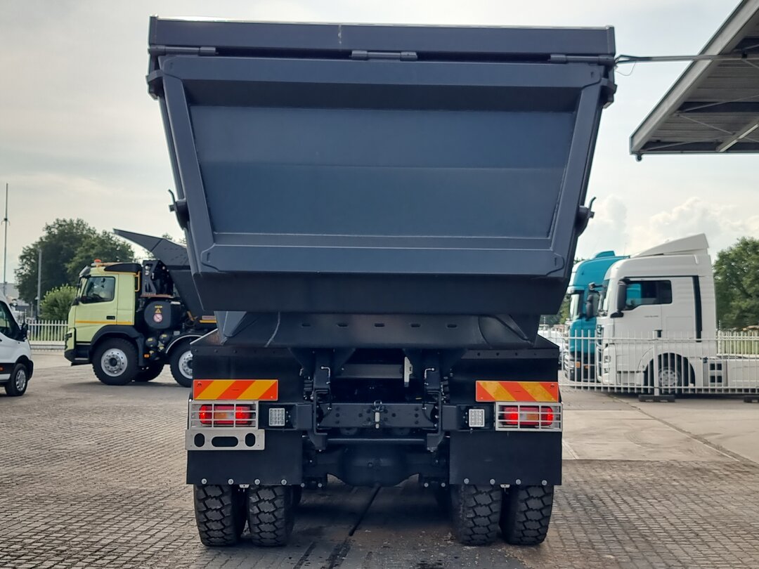 Back : Volvo FMX 520 Kipper vrachtwagen