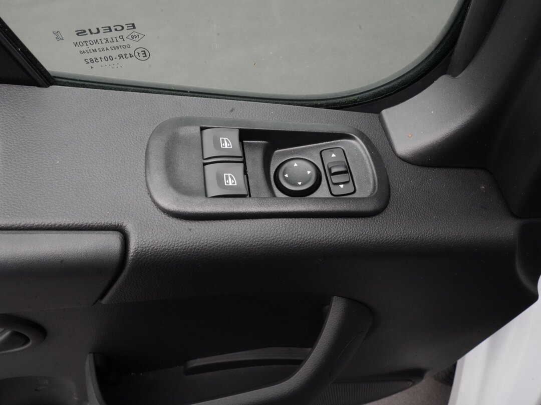 Other : Renault Master 165PK Caja frigorífica cerrada