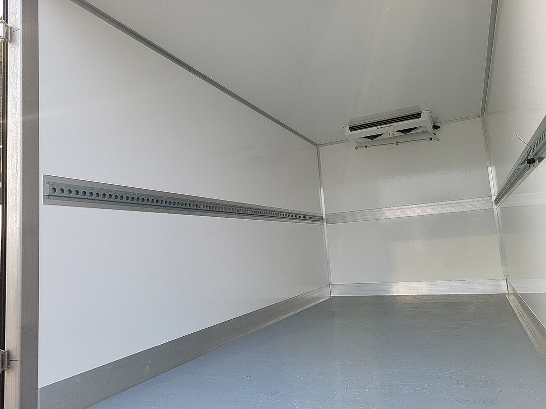 Other : Renault Master 165PK Затворен хладилен ван