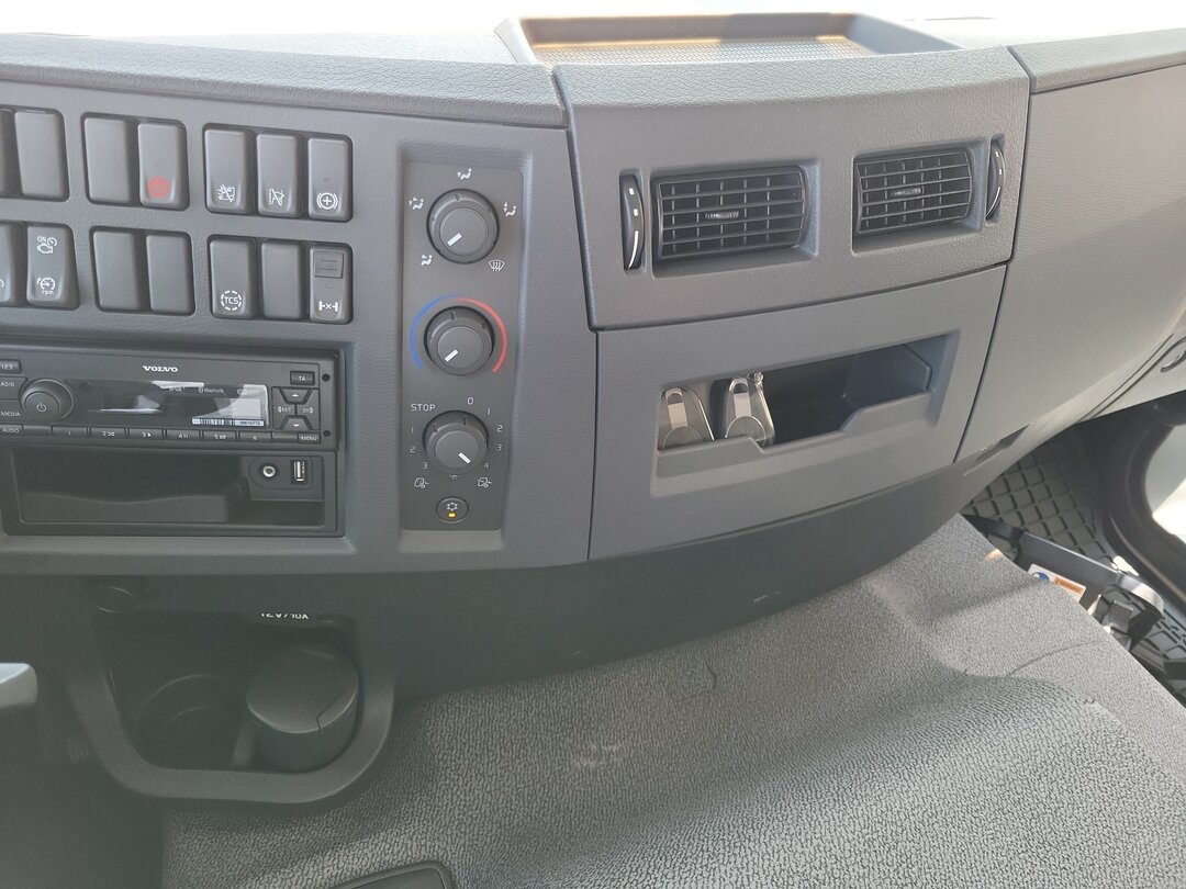 Other : Volvo FE 320 Fladvogne lastbiler
