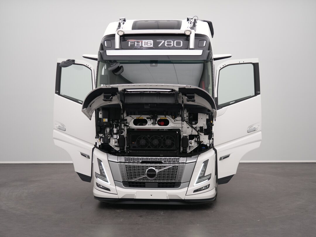 Other : Volvo FH16 780 Tractor