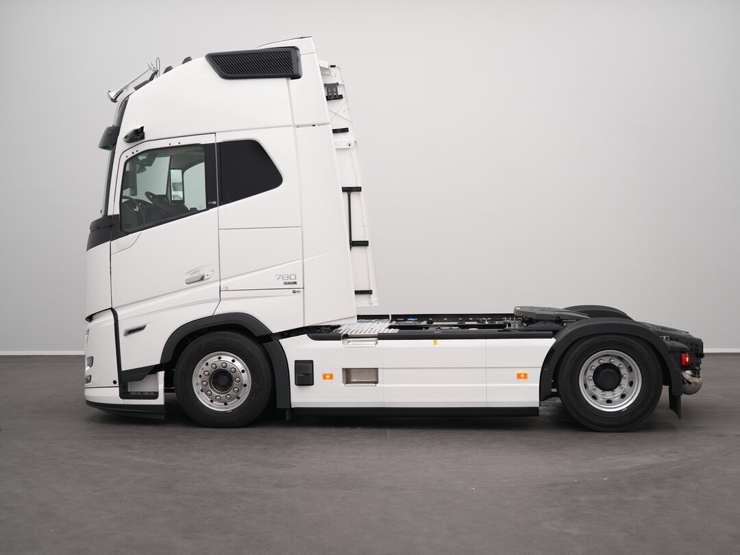 Other : Volvo FH16 780 Tractor