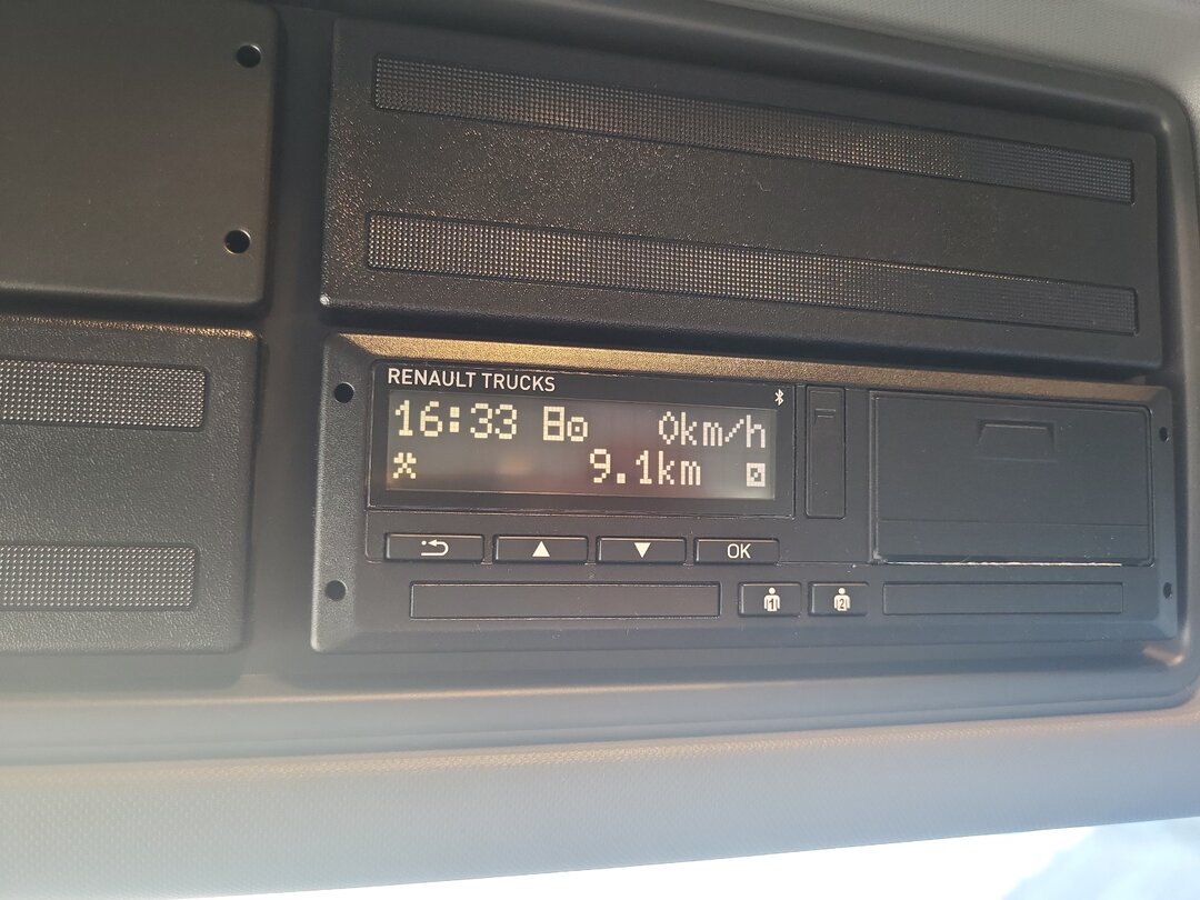Other : Renault T 520 tegljač