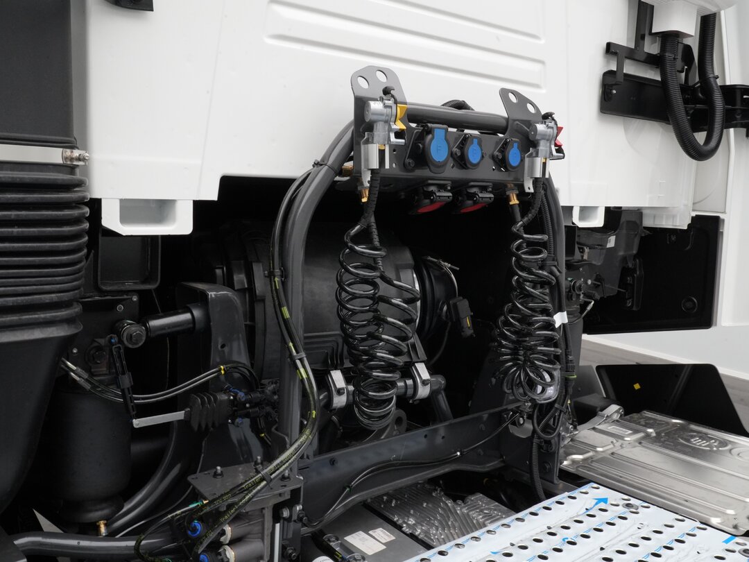 Other : Renault T 520 tegljač