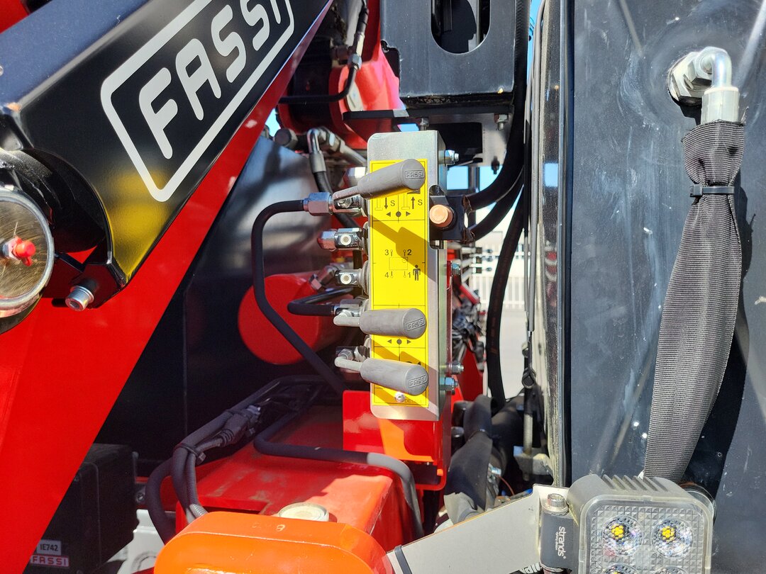 Other : Volvo FMX 420 شاحنة قلاب