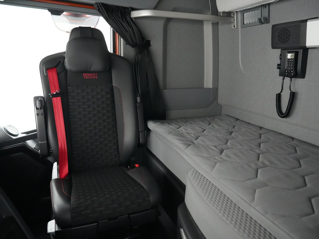 Other : Renault T 480 tegljač