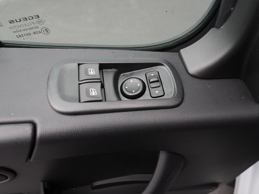 Other : Renault Master 165PK Containere pentru
