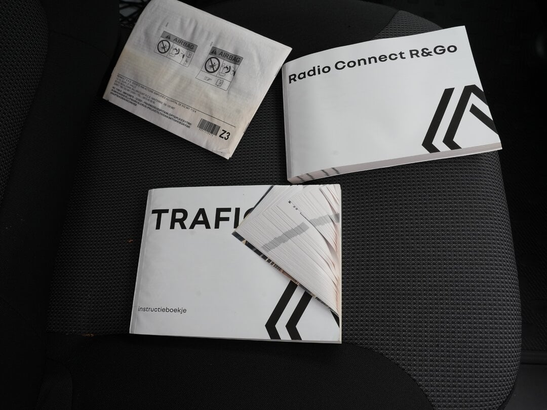 Other : Renault Trafic 150pk Containere pentru