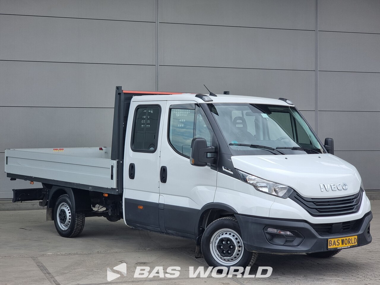 Свяжитесь с нами | Iveco Daily 35S16 открытый кузов коммерческий транспорт  2023 открытый кузов коммерческий транспорт - | BAS World