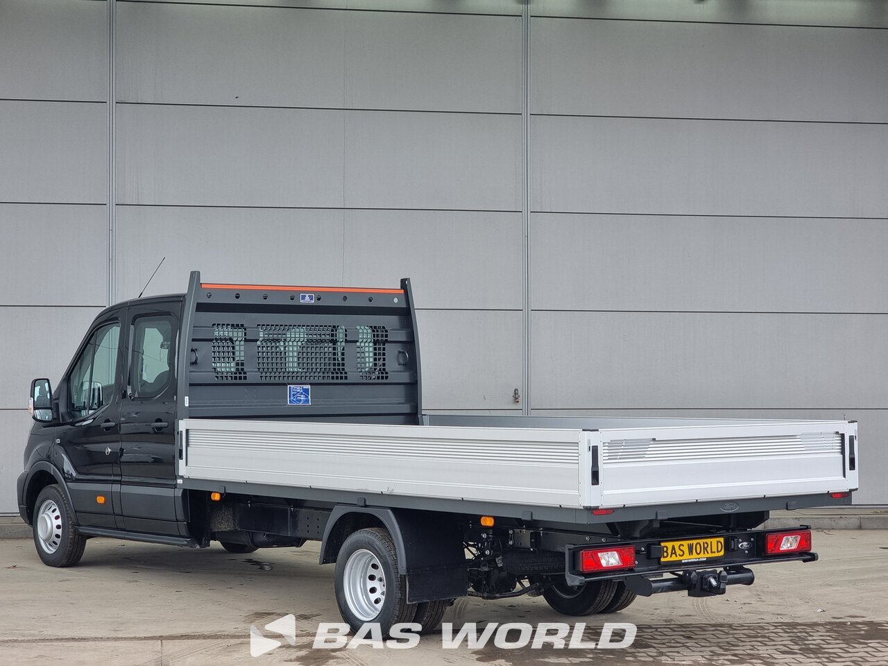 Back left : Ford Transit 170pk Åben