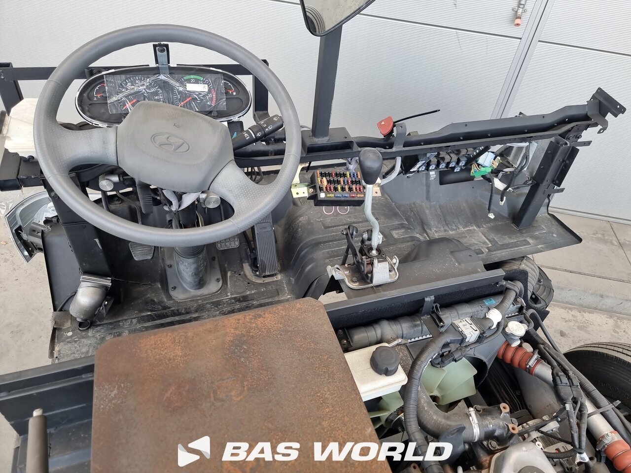 Other : Hyundai County Bare 140PK Alusta