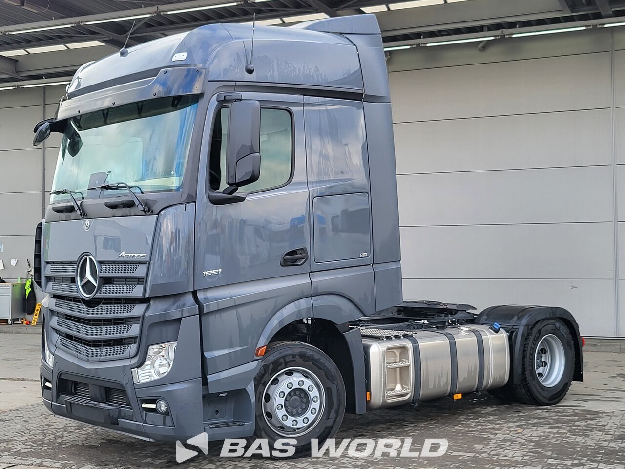 Camion Mercedes AUTOMIC.TOYS – 14 Cm – Métal – Rouge – Occasion