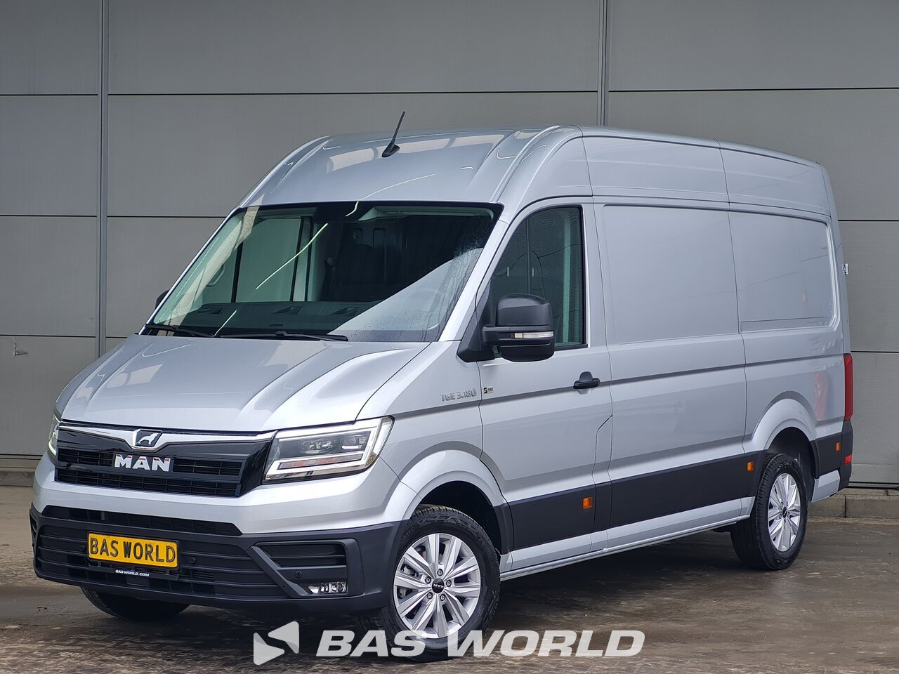 Front left : MAN TGE 3.180 Lukket varevogn