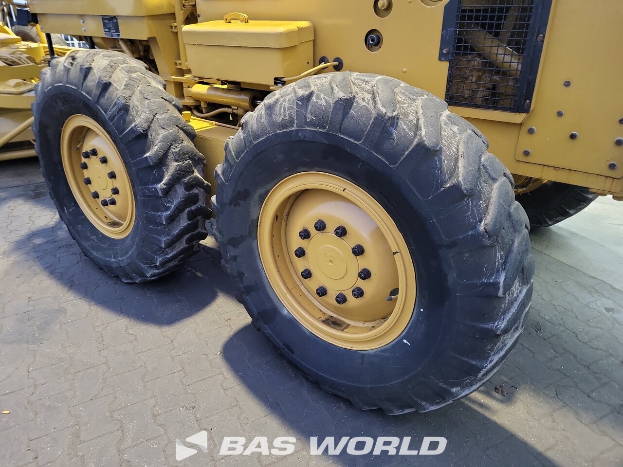 Other : Caterpillar Greder