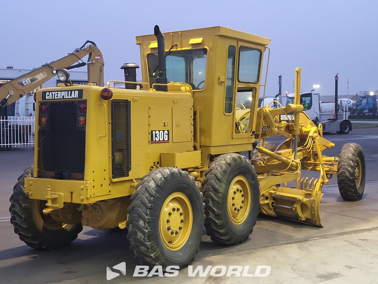 Other : Caterpillar Greder