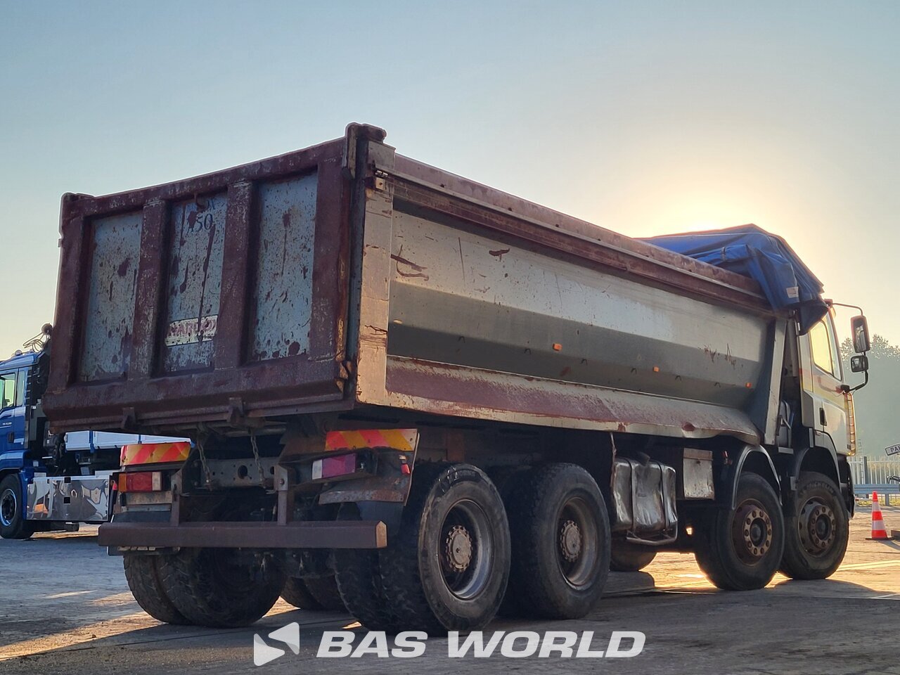 Other : DAF F85 8X4 Hardox 20m3 شاحنة قلاب