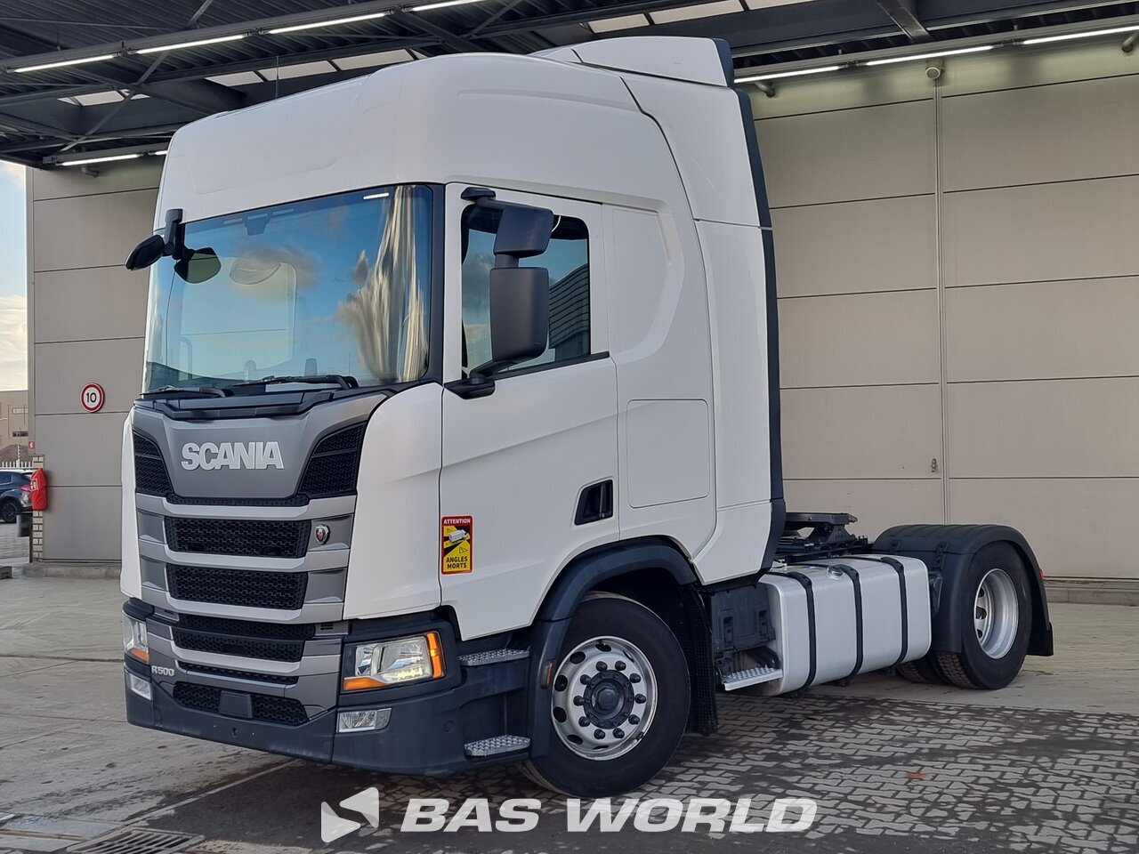 Front left : Scania R500 4X2 Trækker