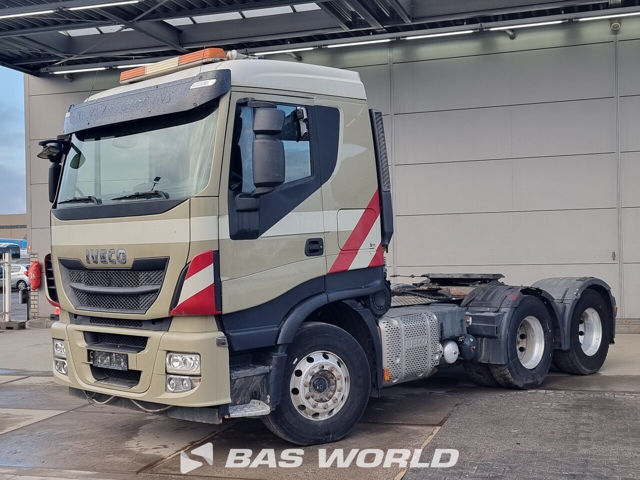 Front left : Iveco Stralis 500 6X4 Trækker