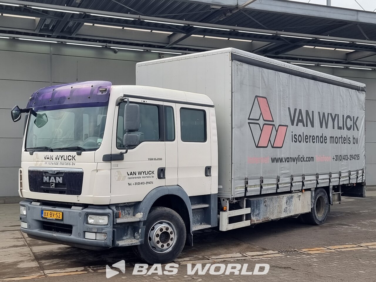Front left : MAN TGM 15.250 4X2 Roefs Kapelli-lava
