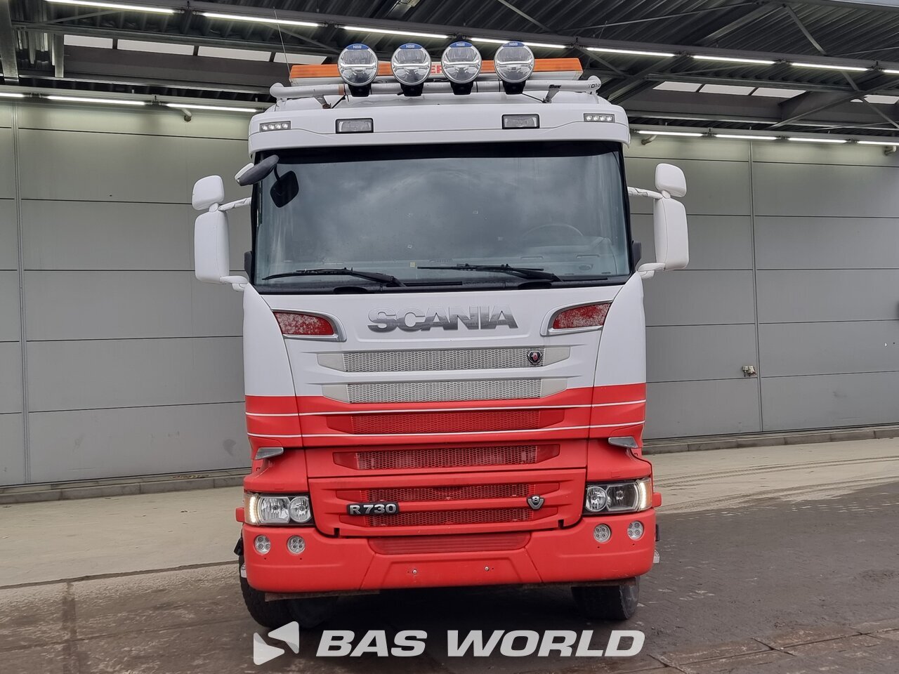 Front : Scania R730 6X4 Trækker