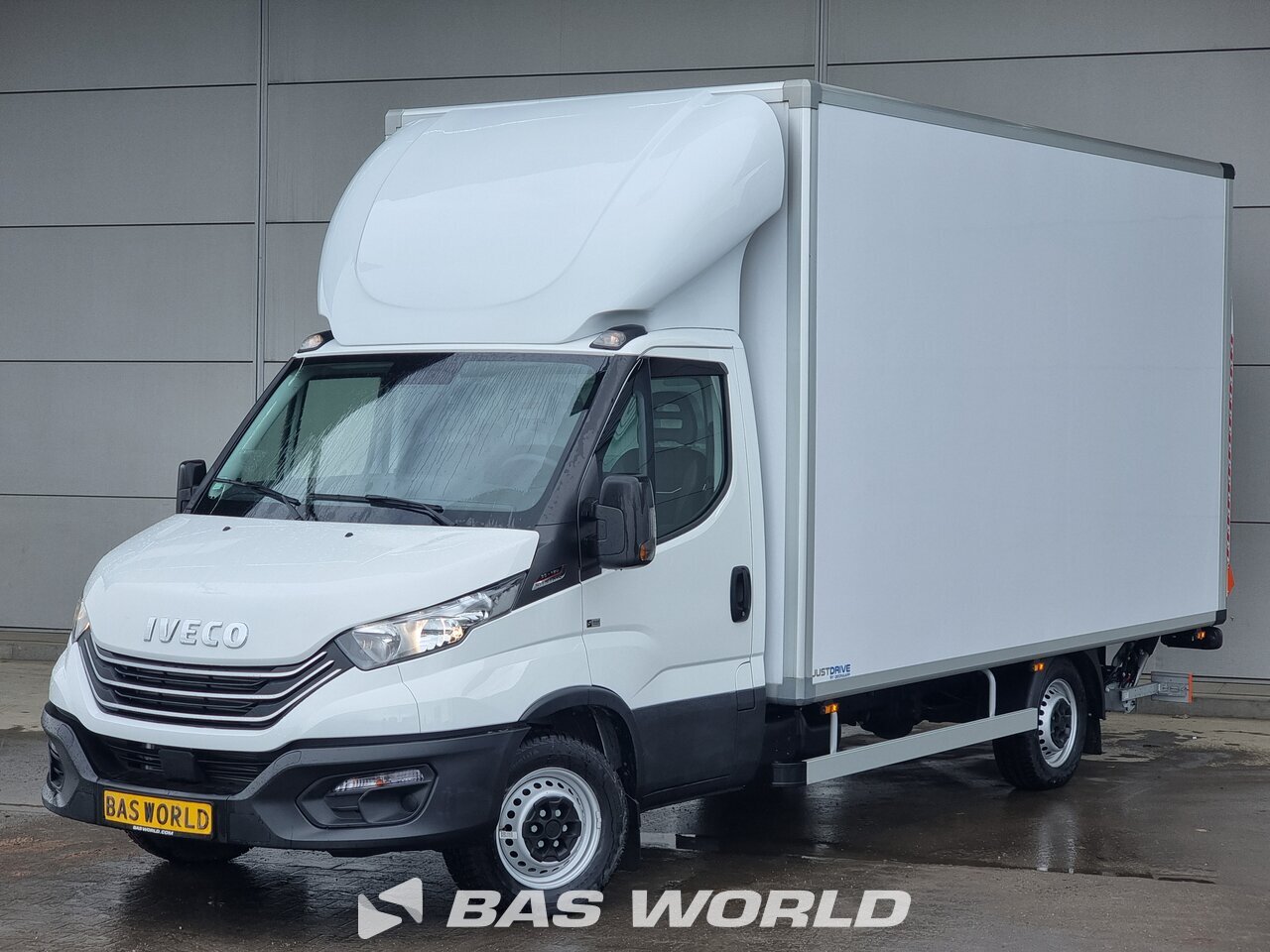 Front left : Iveco Daily 35S18 Umpikorit rungot