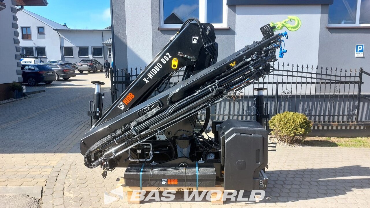 Front left : Hiab pdp.