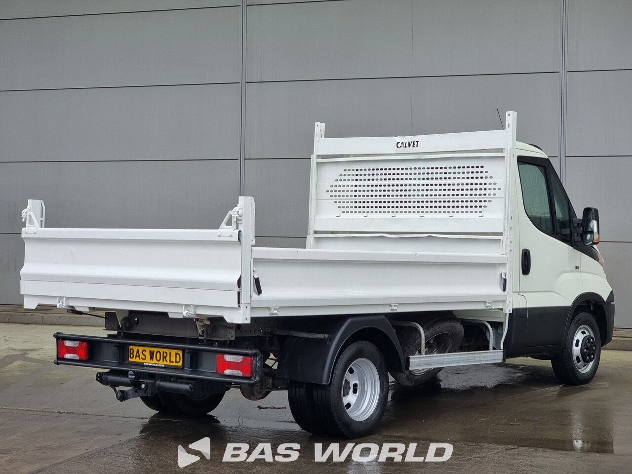 Back right : Iveco Daily 35C12 Kippi