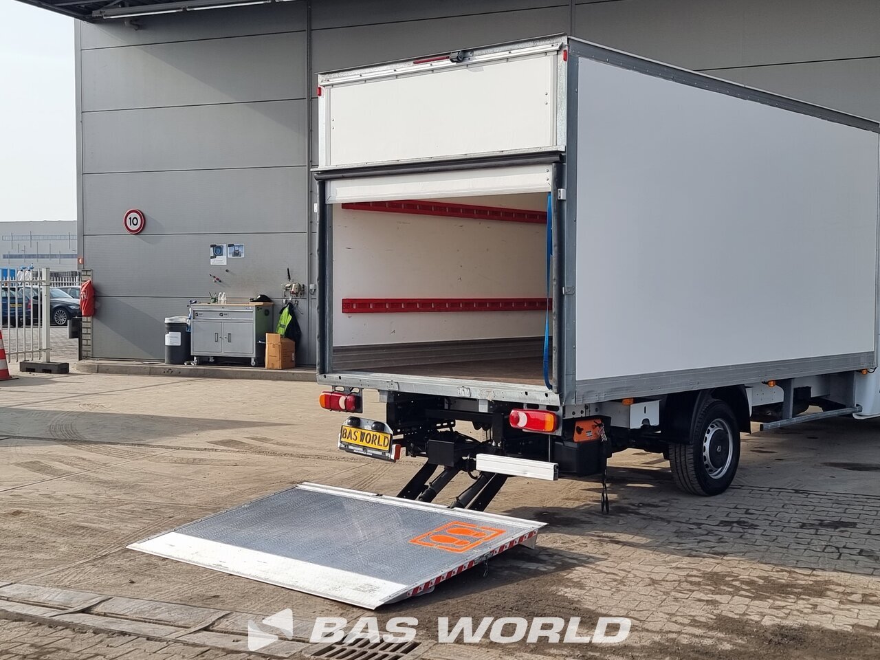 Back right : Renault Master 145 PK Umpikorit rungot