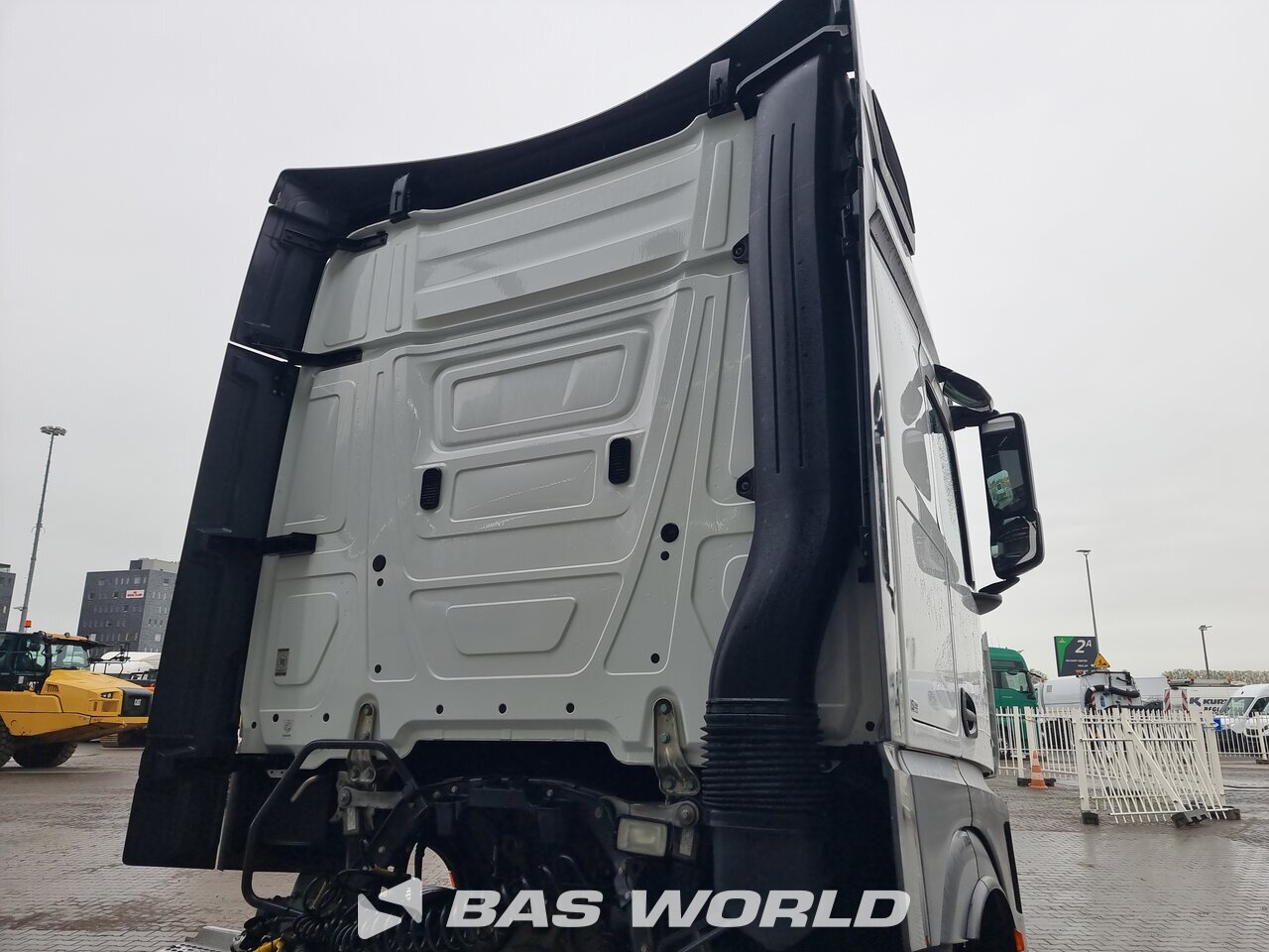 Other : Mercedes Actros 1845 4X2 Vetopöytäauto