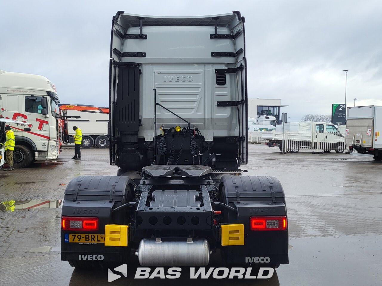 Back : Iveco S-Way 460 NP 4X2 Vetopöytäauto