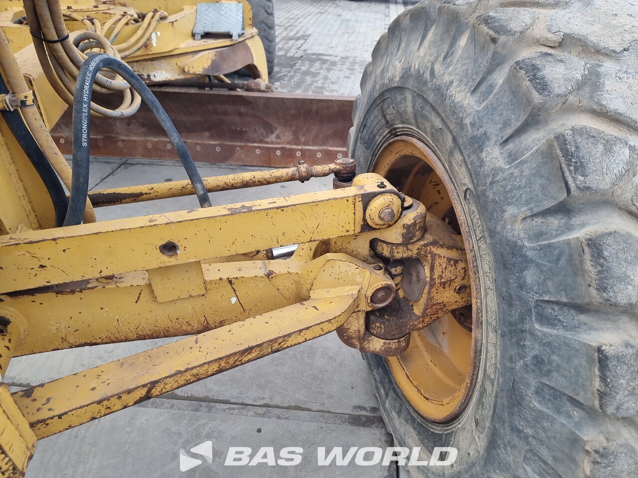 Other : Caterpillar Greder