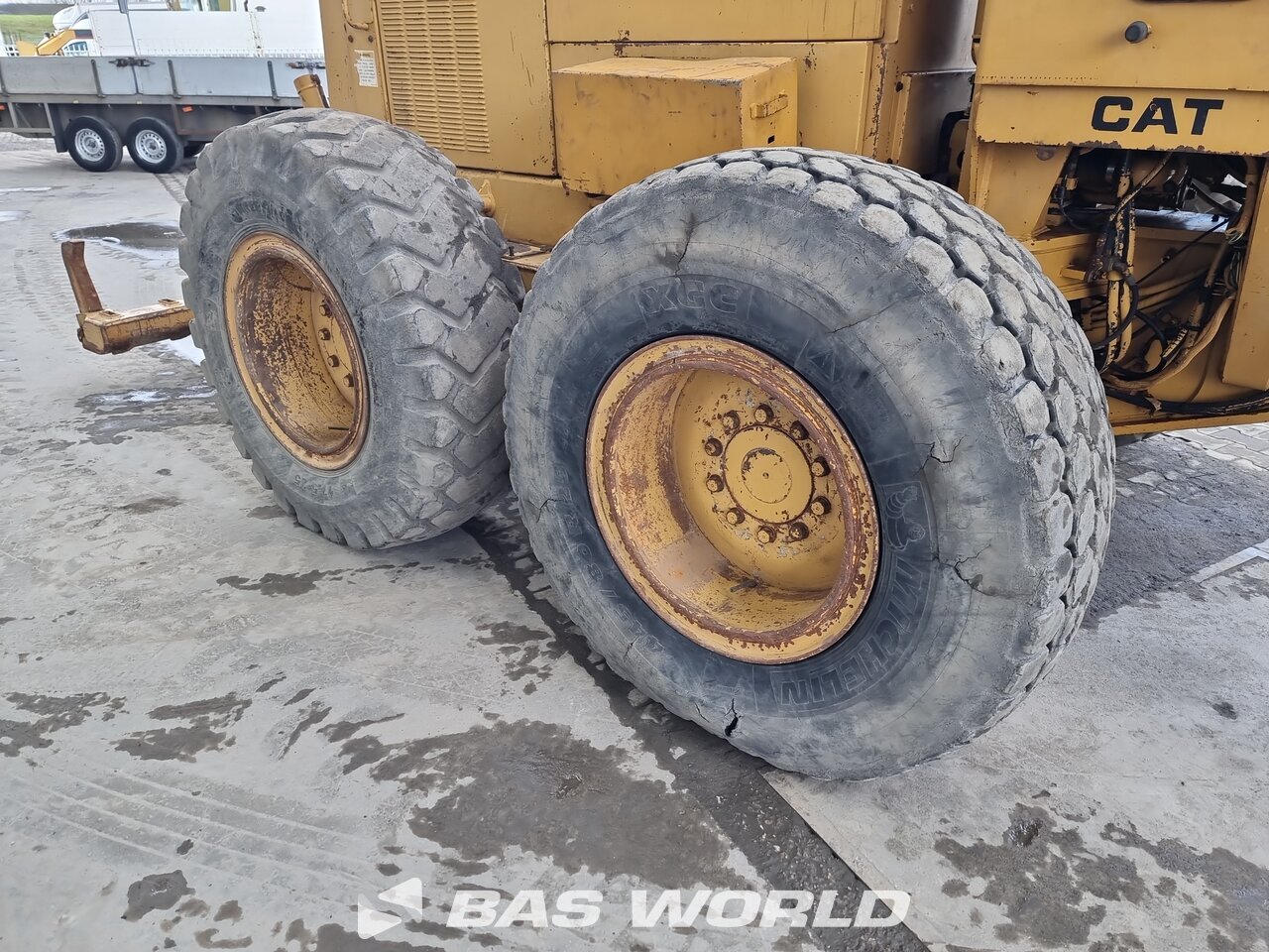 Other : Caterpillar Greder