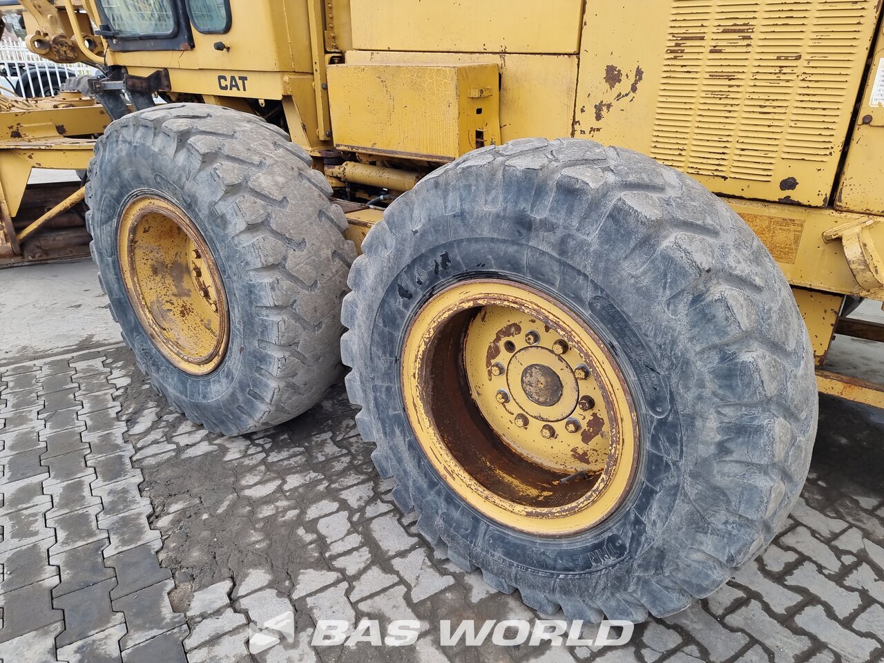 Other : Caterpillar Greder