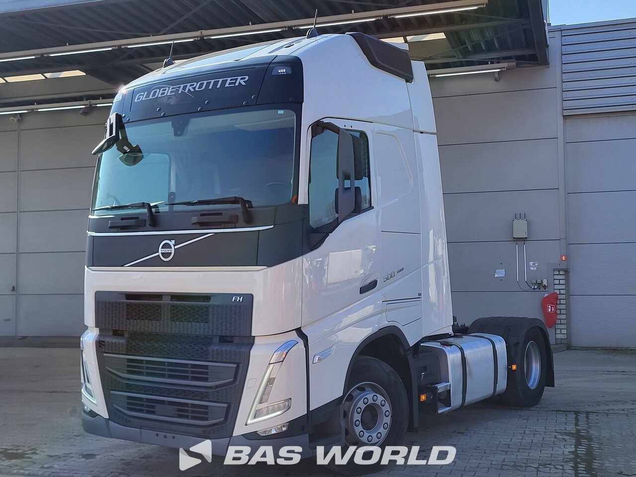 Front left : Volvo FH 500 4X2 Trækker