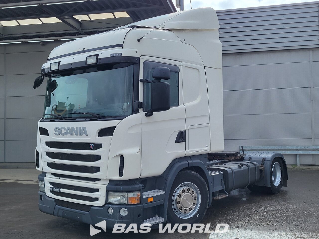 Front left : Scania G440 4X2 وحدات الجر