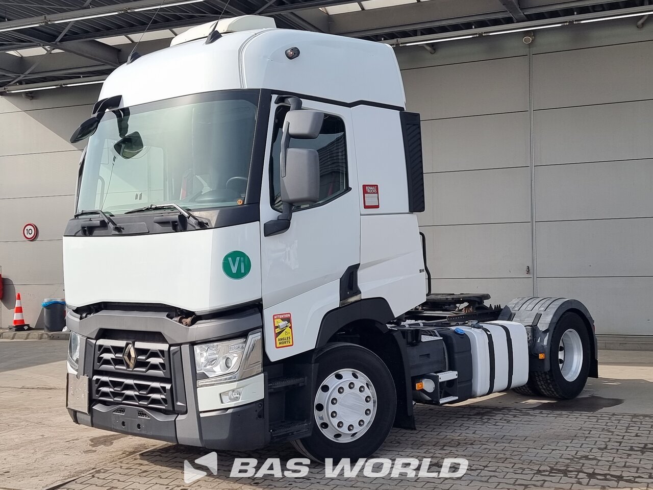 Front left : Renault T 460 4X2 Trækker