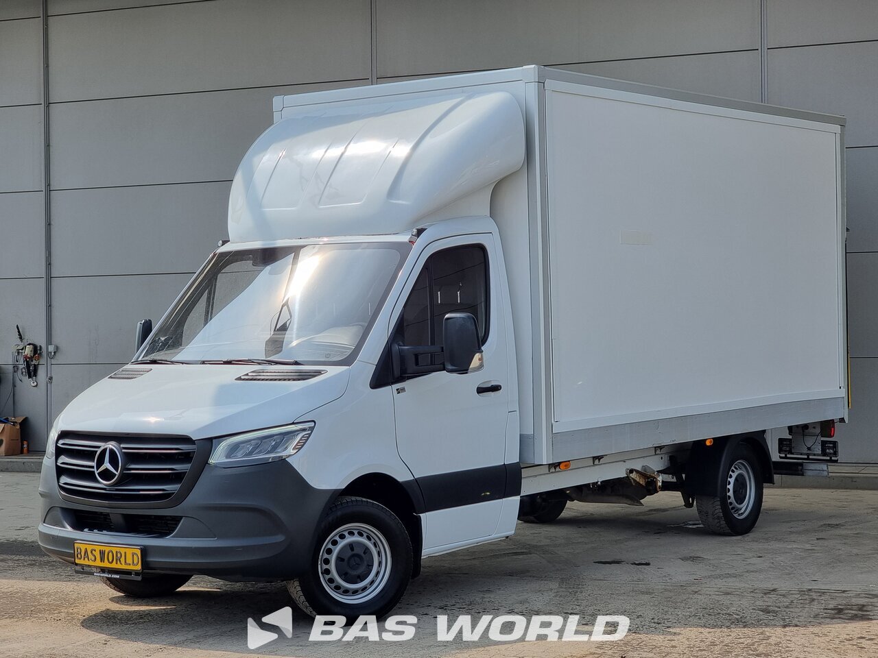 Front left : Mercedes Sprinter 316 CDI Umpikorit rungot