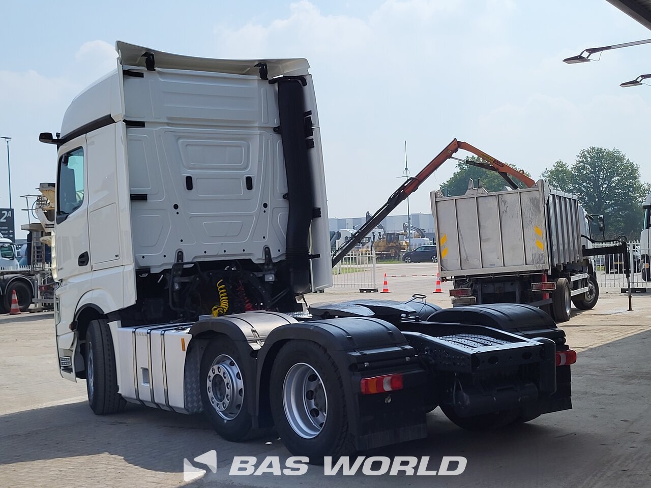 Other : Mercedes Actros 2545 6X2 Vetopöytäauto
